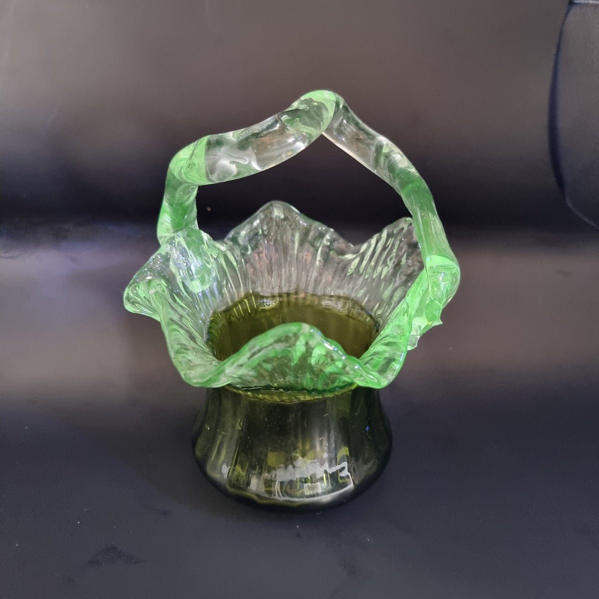 Art glass basket with manganese glow