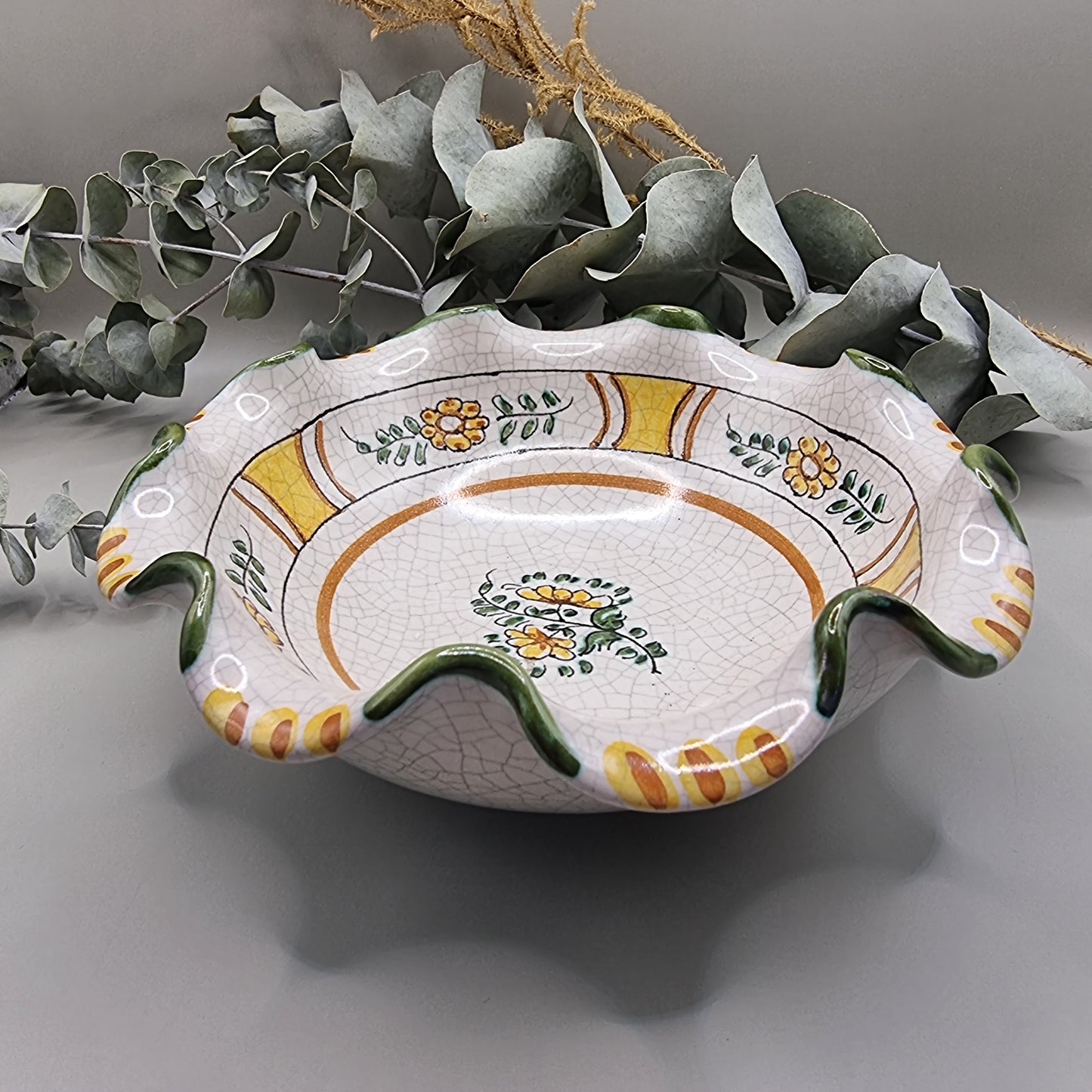 Ceramica Artistica Sorrentina hand crafted fluted edge bowl