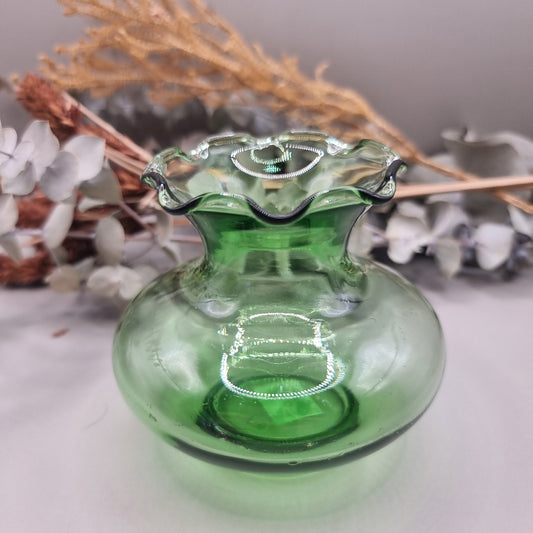 Vintage Emerald Ruffle-Top Anchor Hocking Vase