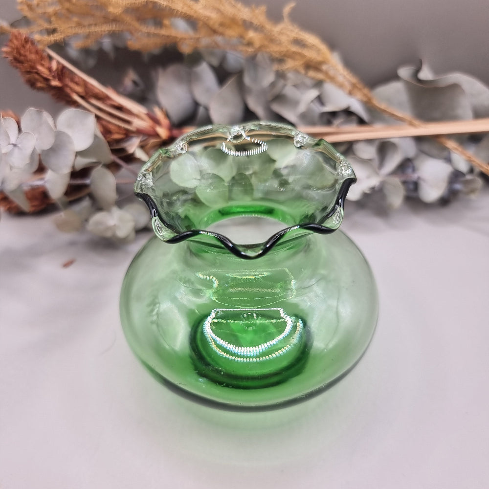 Vintage Emerald Ruffle-Top Anchor Hocking Vase