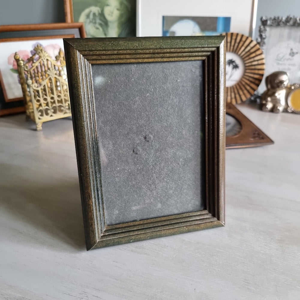 Vintage green timber photo frame with ridged detailing