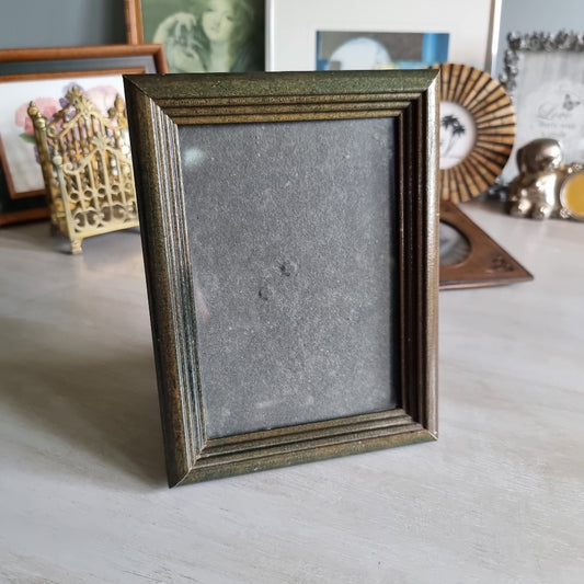 Vintage green timber photo frame with ridged detailing