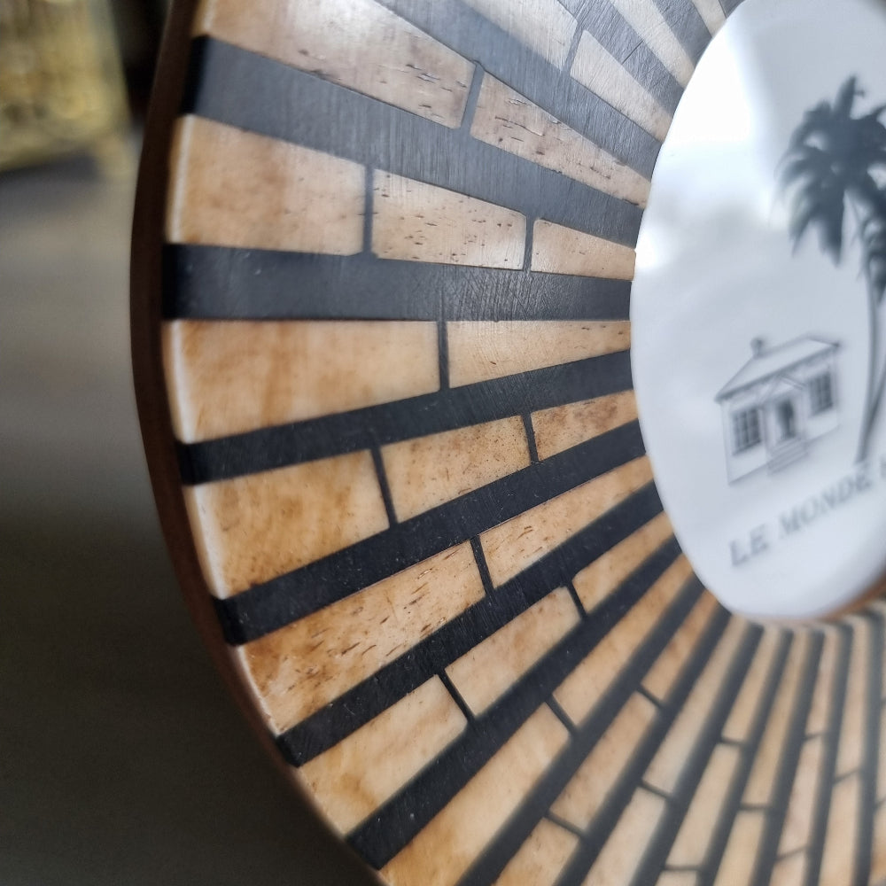 Round bone and black inlay photo frame by Le Monde Home