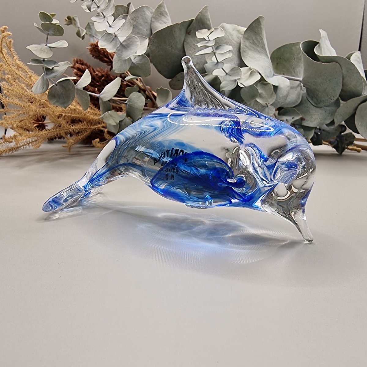 Hokitika art glass - blue dolphin