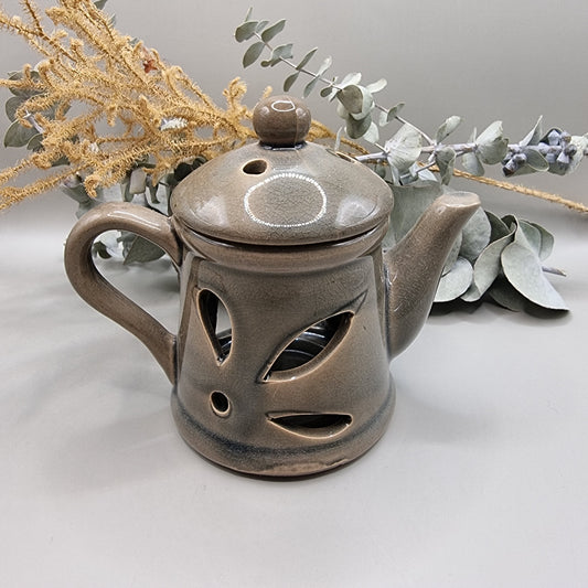 Ceramic teapot oil burner
