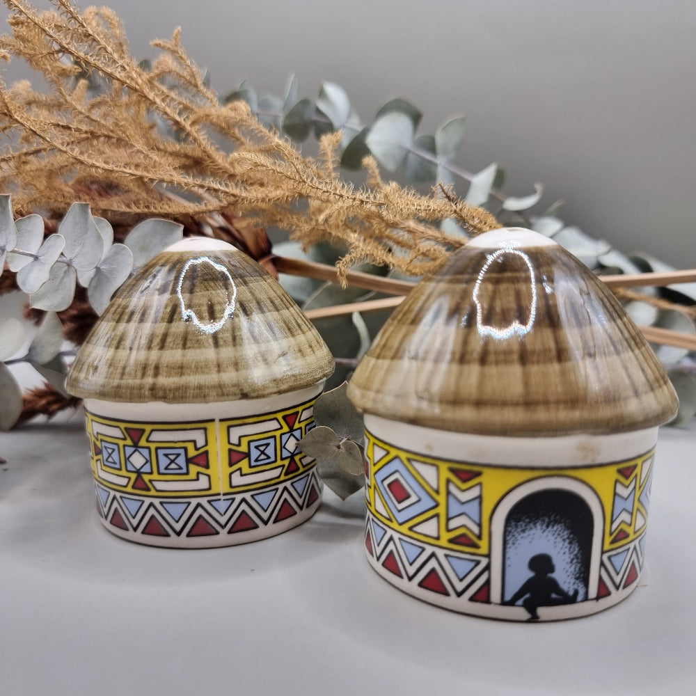 Tiki hut salt and pepper shakers