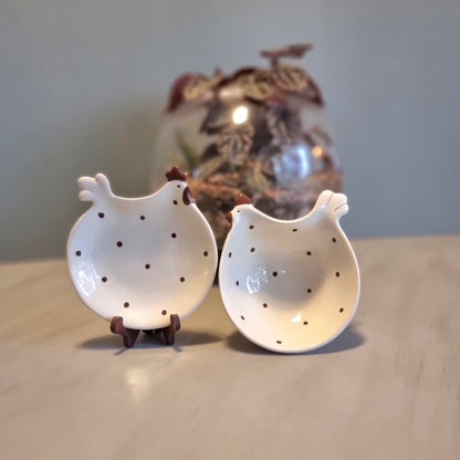 Ceramic hen plate and bowl set with brown polka dots and moulded comb detail, farmhouse chicken dishes