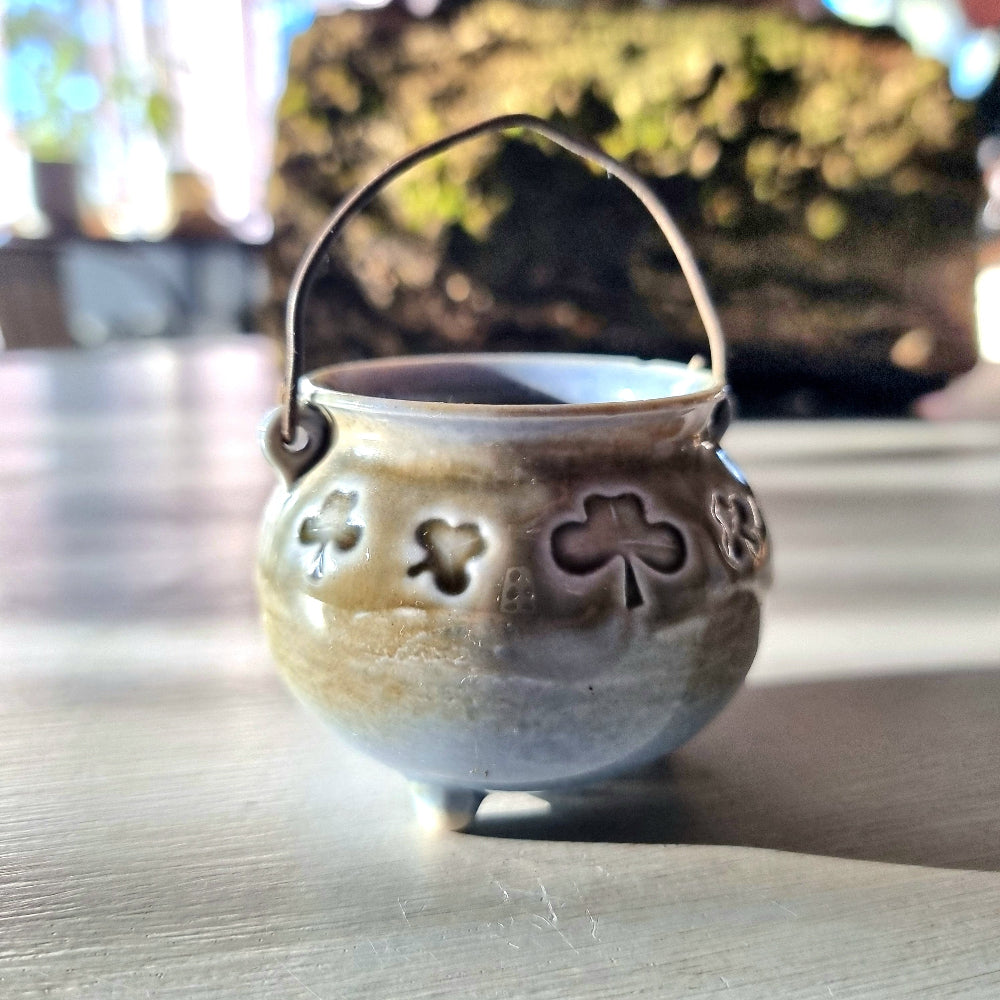 Vintage Wade Irish Porcelain cauldron with swing handle and cut-out shamrock detailing