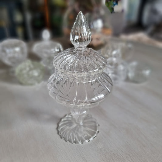 Tall clear glass Mathilde M. Comtesse style bonbonnière with ribbed teardrop finial, swirl ribbed lid and scalloped foot