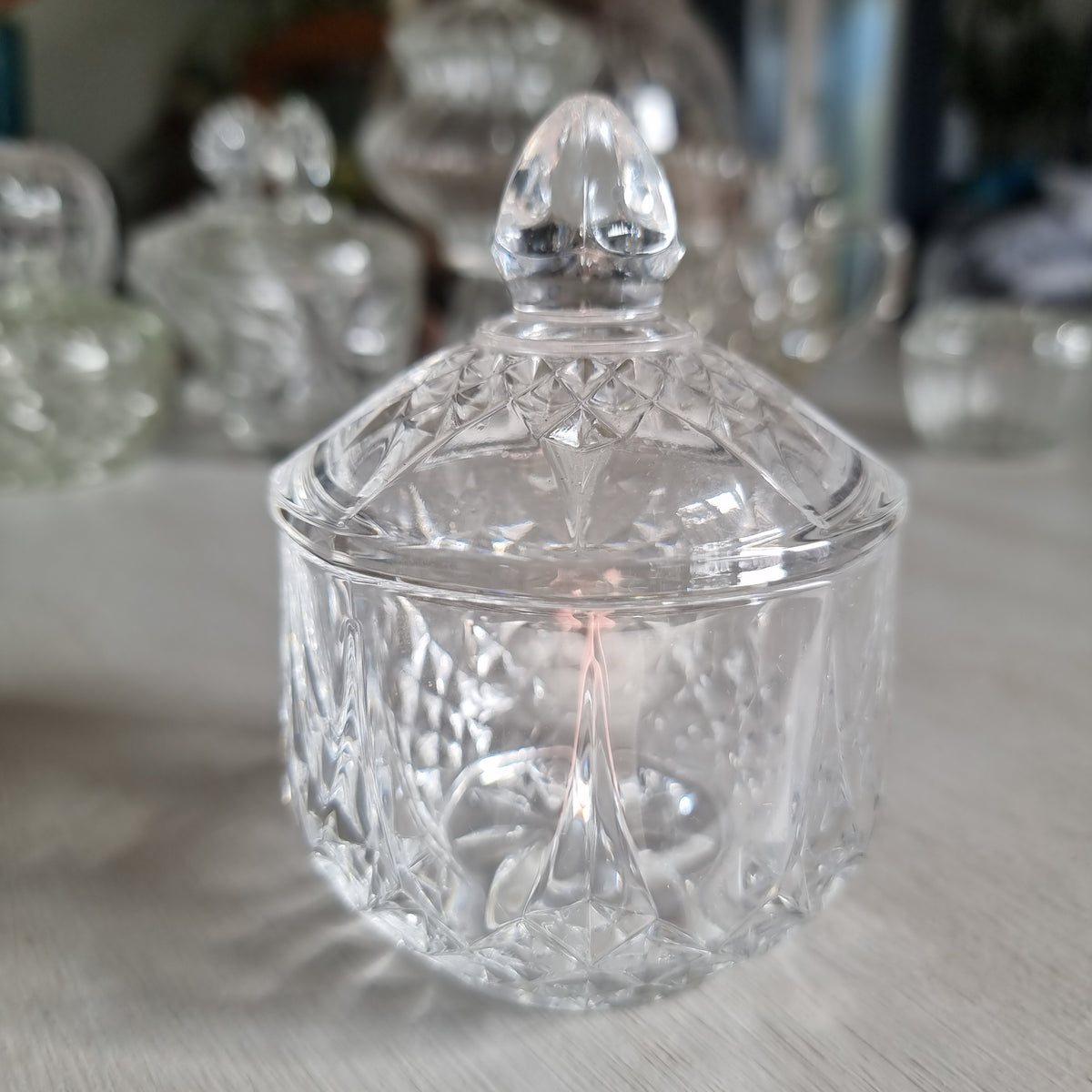Vintage Cristal d'Arques French cut crystal lidded trinket pot with diamond band, arched cuts and faceted knob lid
