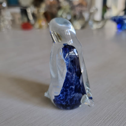 Hoglund art glass penguin, signed, small chip to beak