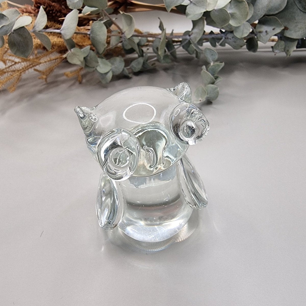 Vintage art glass paperweight Owl figurine